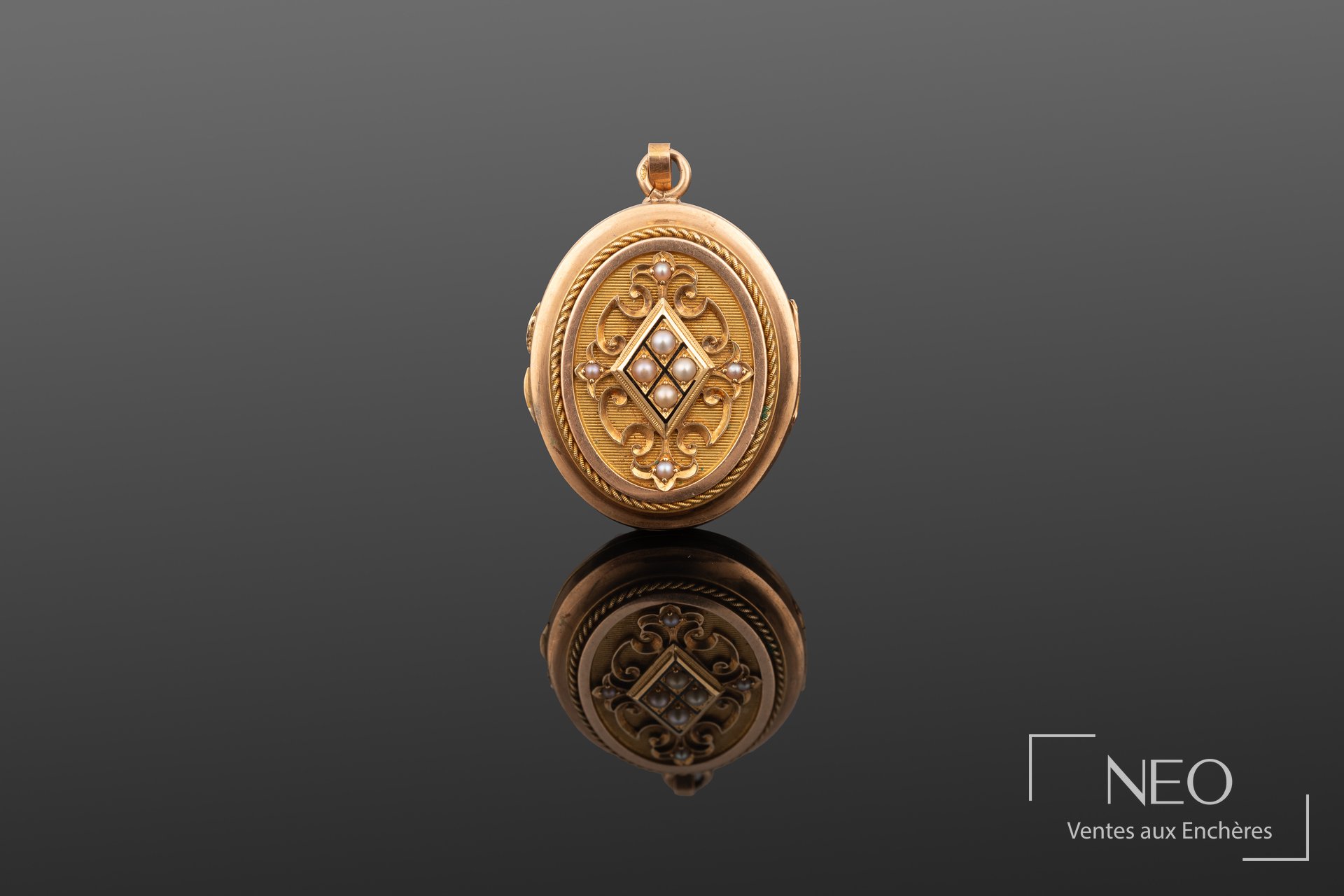 Pendentif porte-photo ovale en or jaune et or rose