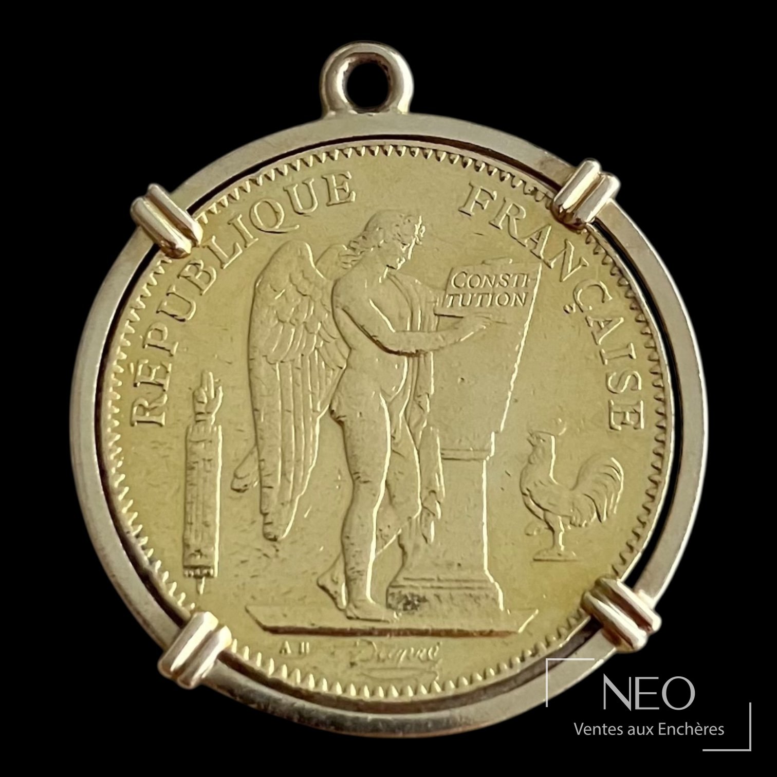 Pièce de 50 Francs en or montée en pendentif