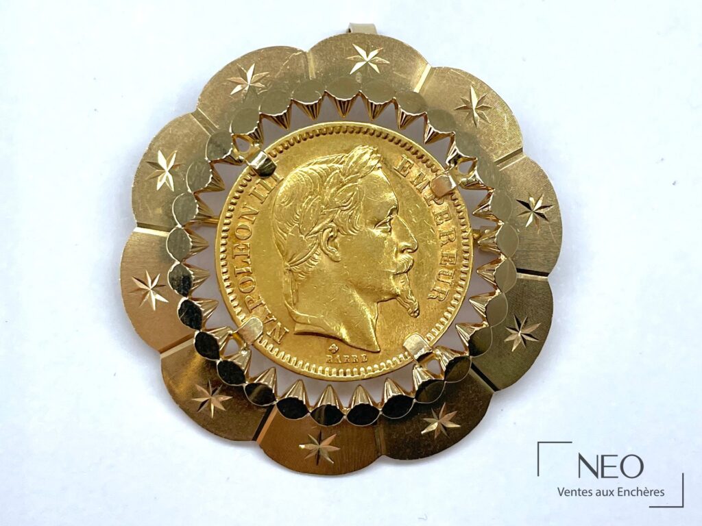 Pièce de 20 francs or Napoléon III montée en broche pendentif