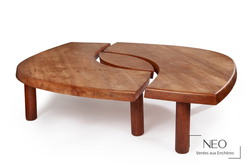 Table modèle Œil en bois d’orme