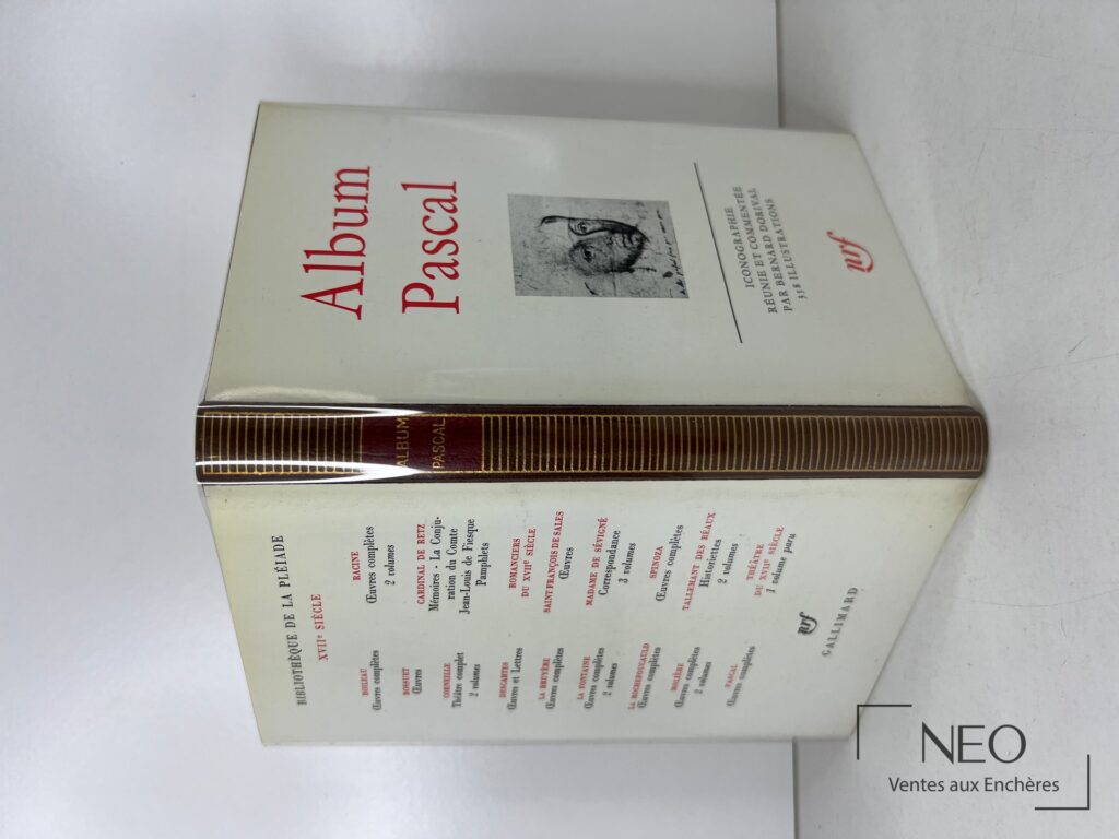 Couverture de l'album Pleiade Pascal avec titre rouge et dos doré visible