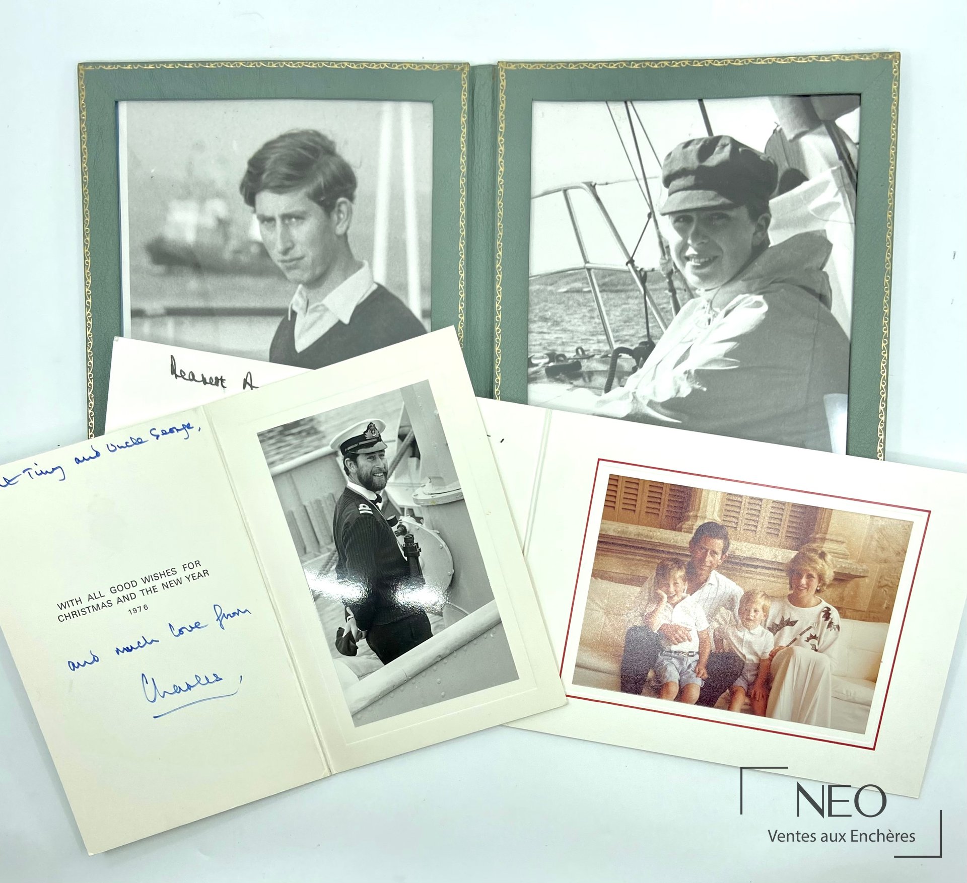 Prince Charles, ensemble de cartes de vœux et photographies signées
