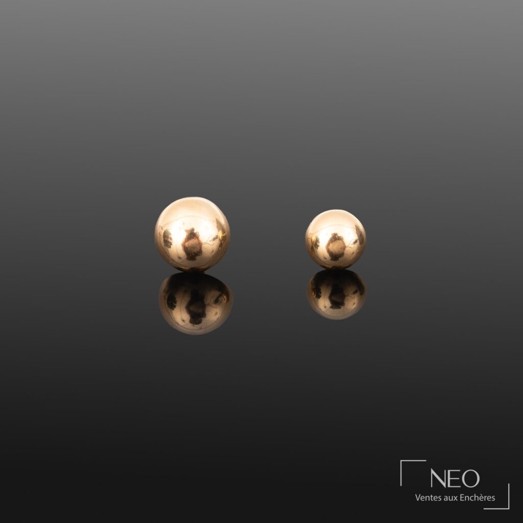 Paire de puces d’oreilles en or jaune