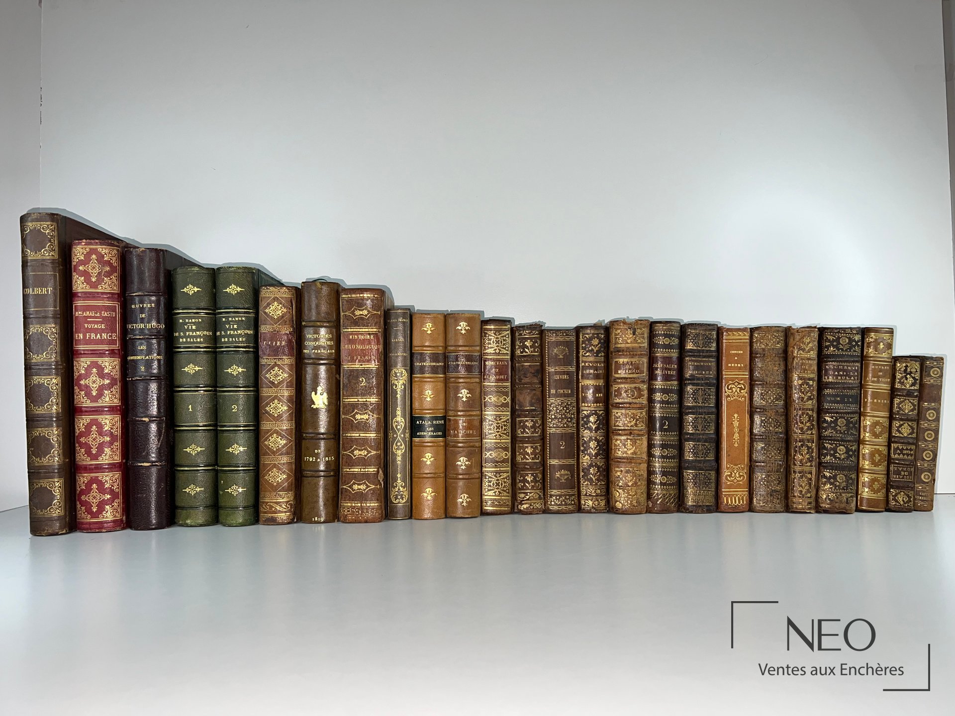 Recueil de livres anciens du XVIIIe et XIXe siècle