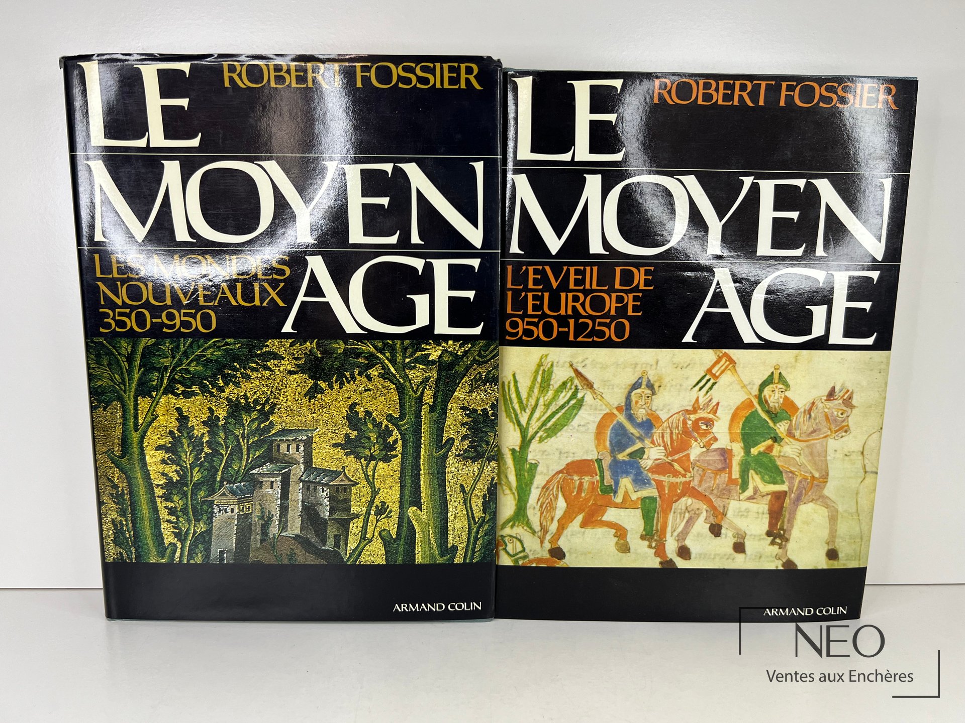 Les deux volumes de Le Moyen Age de Robert Fossier