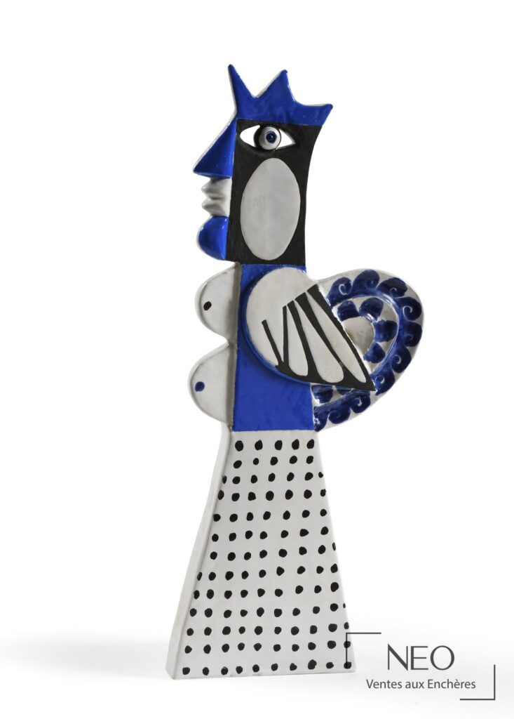 Sculpture anthropomorphe en céramique émaillée blanche et bleue