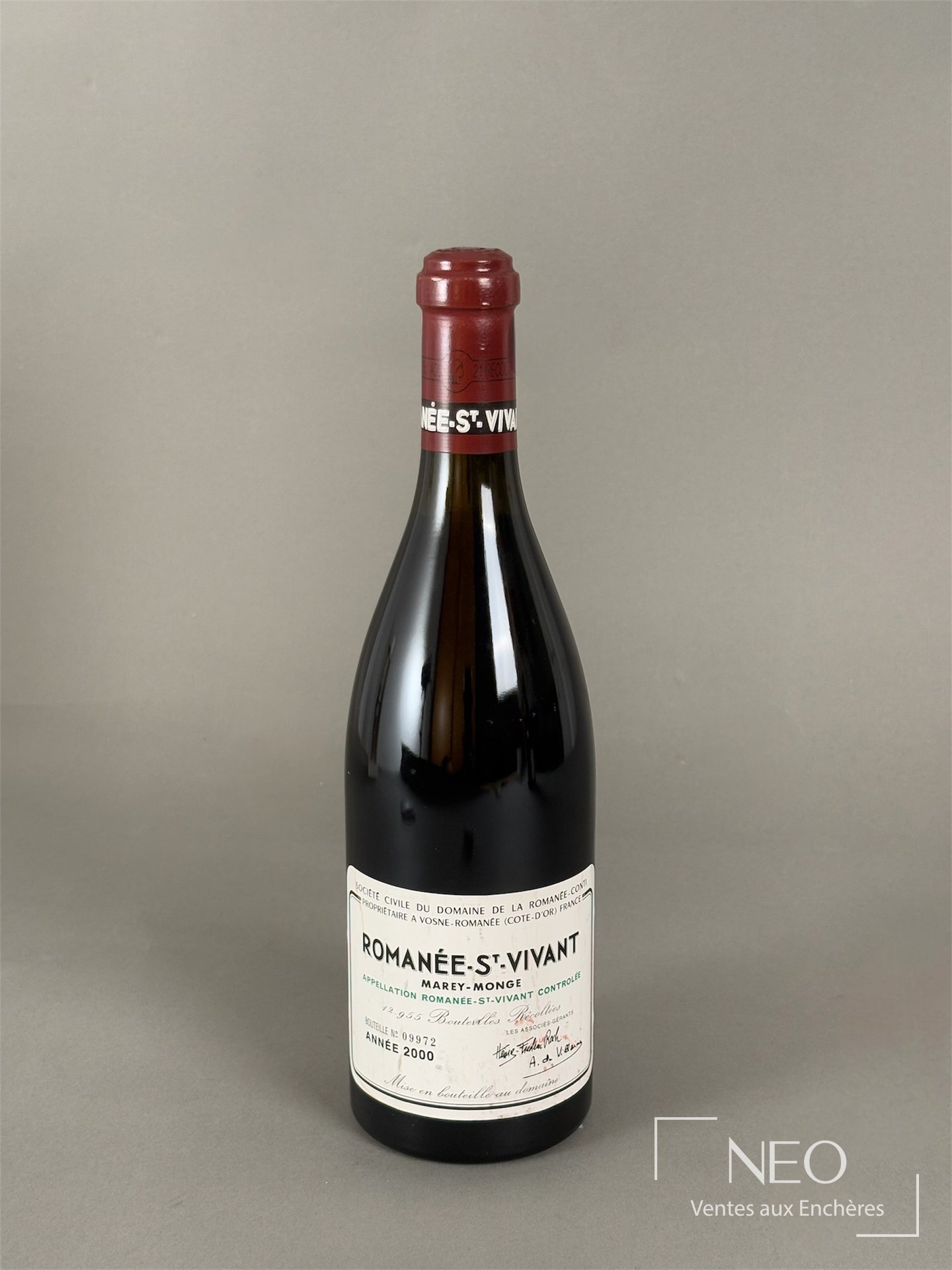 Bouteille de Romanée-Saint-Vivant Grand Cru 2000 avec étiquette principale visible