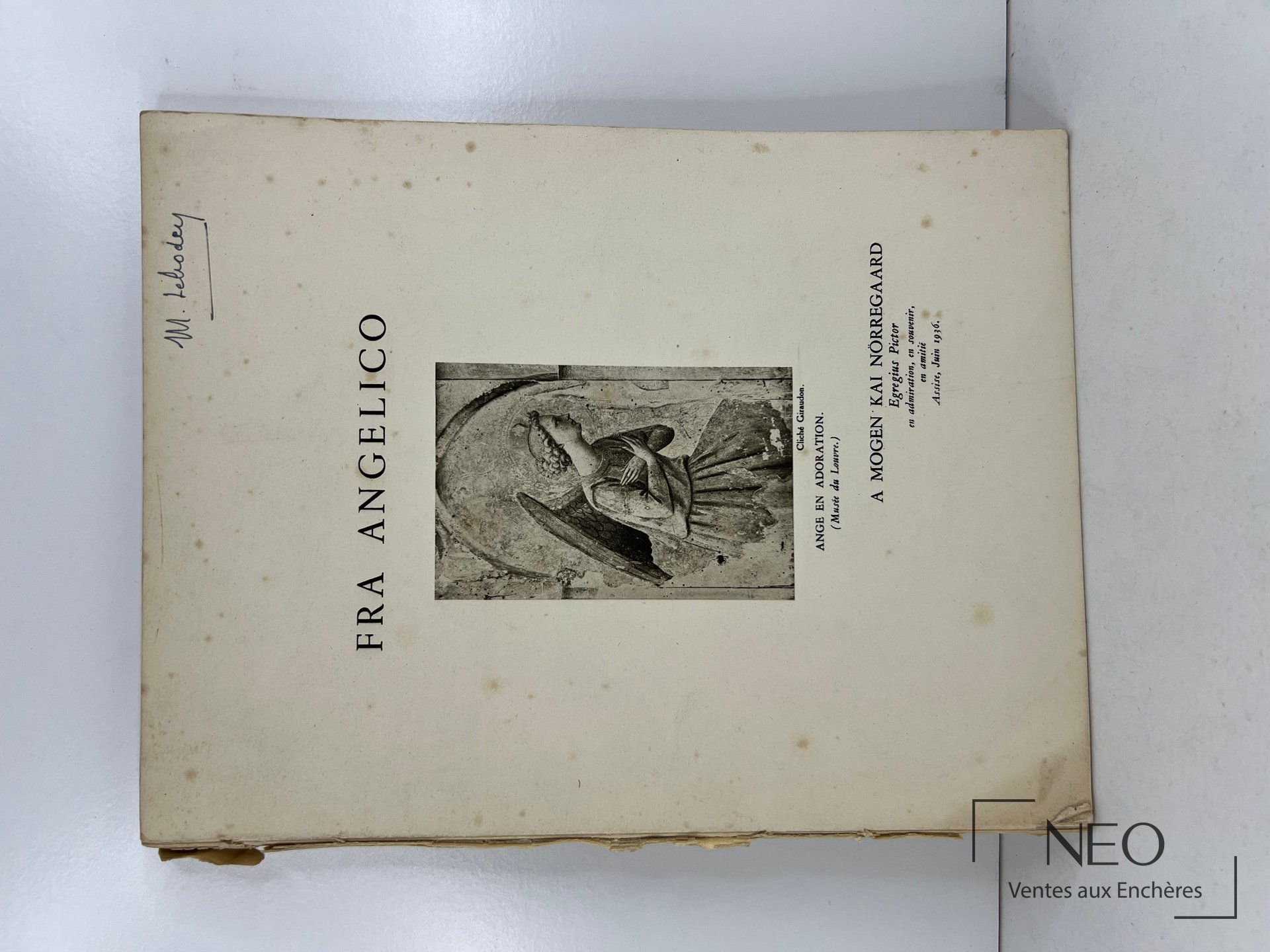 Couverture du livre Fra Angelo d’Édouard Schneider avec titre imprimé et traces d’usage