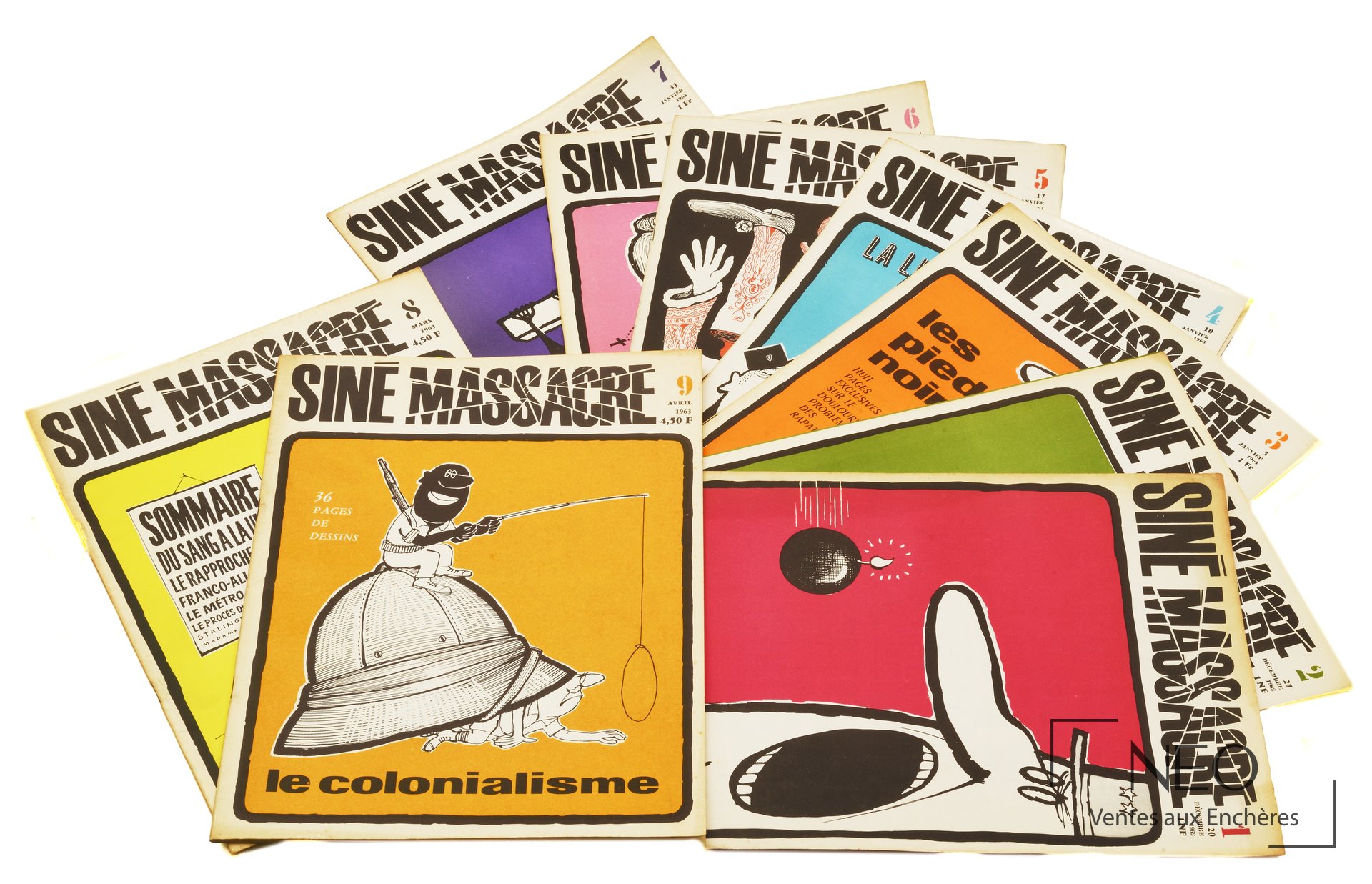 Ensemble de neuf volumes Siné Massacre aux couvertures colorées