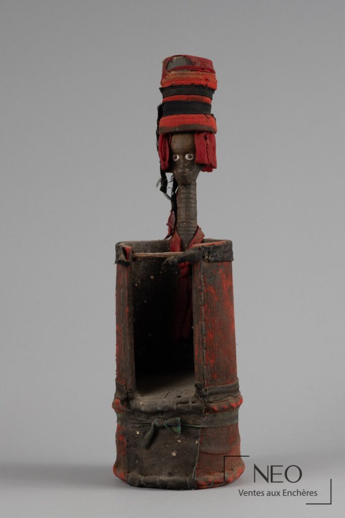Statue-autel Bidjogo en bois et tissu