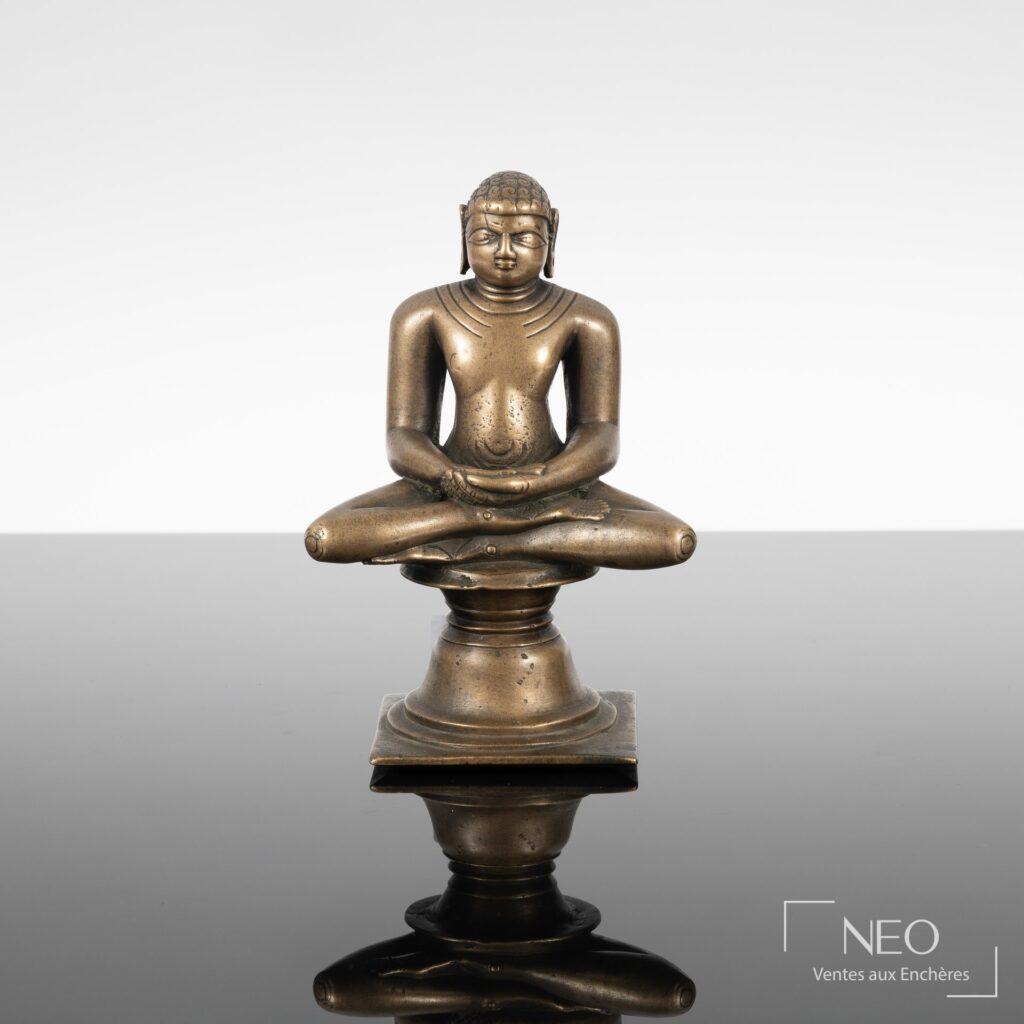 Statuette indienne en bronze représentant un personnage en méditation
