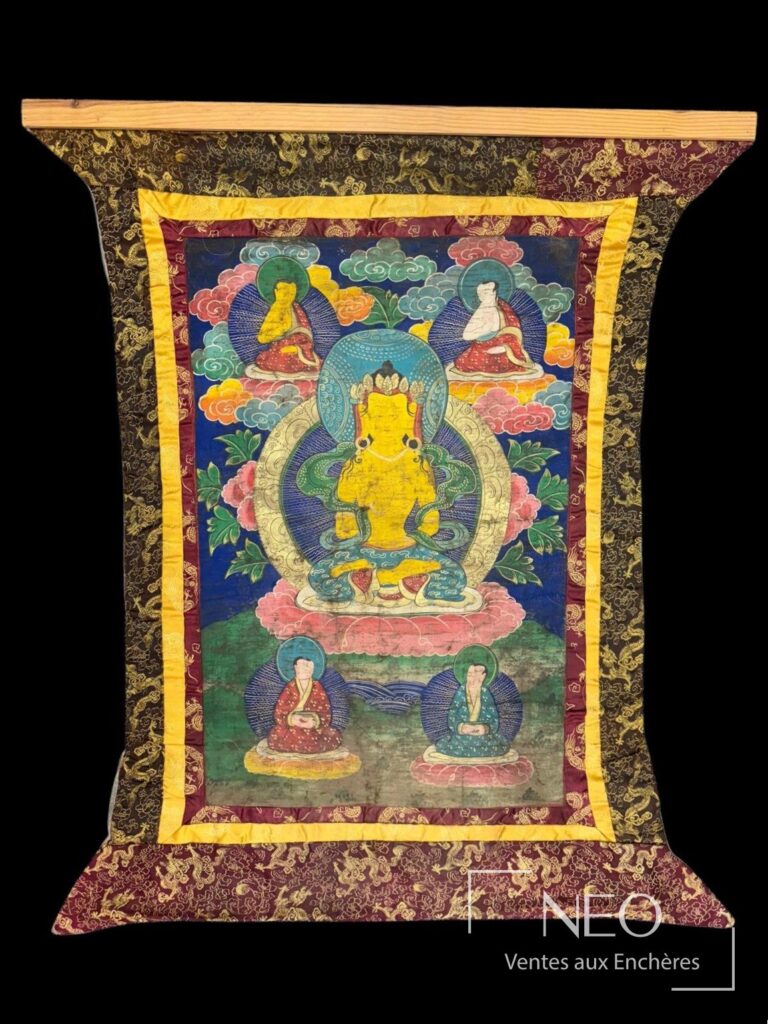 Thangka tibétain représentant un buddha assis entouré de sages