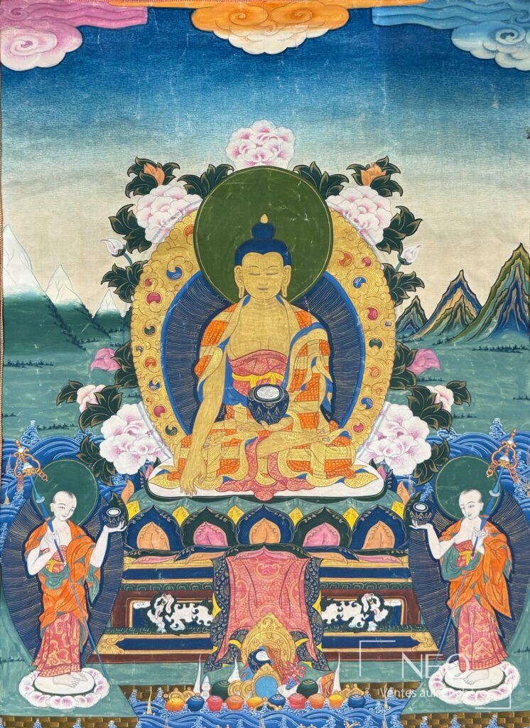 Thangka tibétain représentant un Bouddha assis entouré de sages et de paysages montagneux
