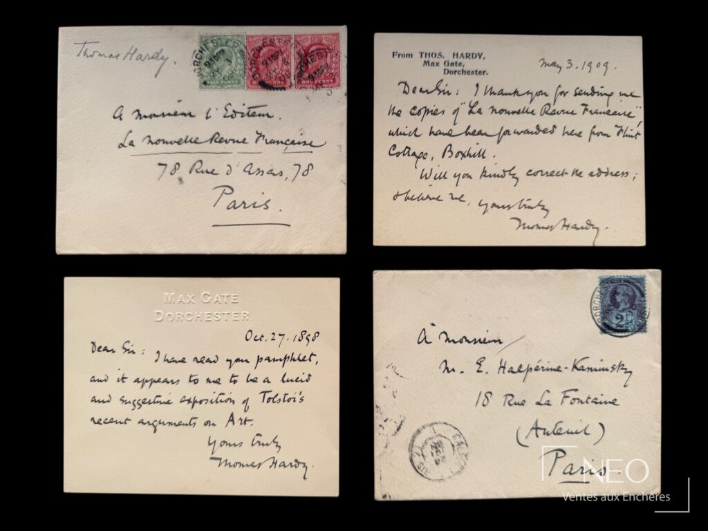 Deux lettres autographes de Thomas Hardy avec enveloppes adressées et timbres visibles