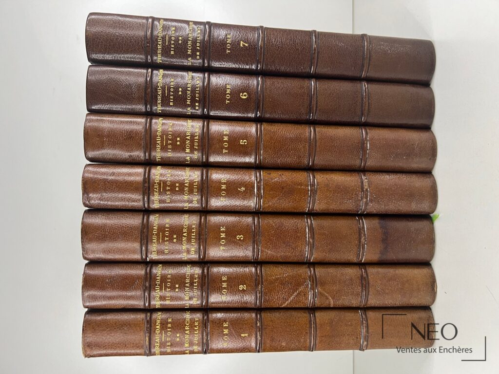 Sept volumes reliés en demi chagrin brun