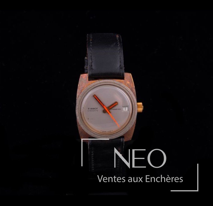 Montre Tissot de ville au cadran argent