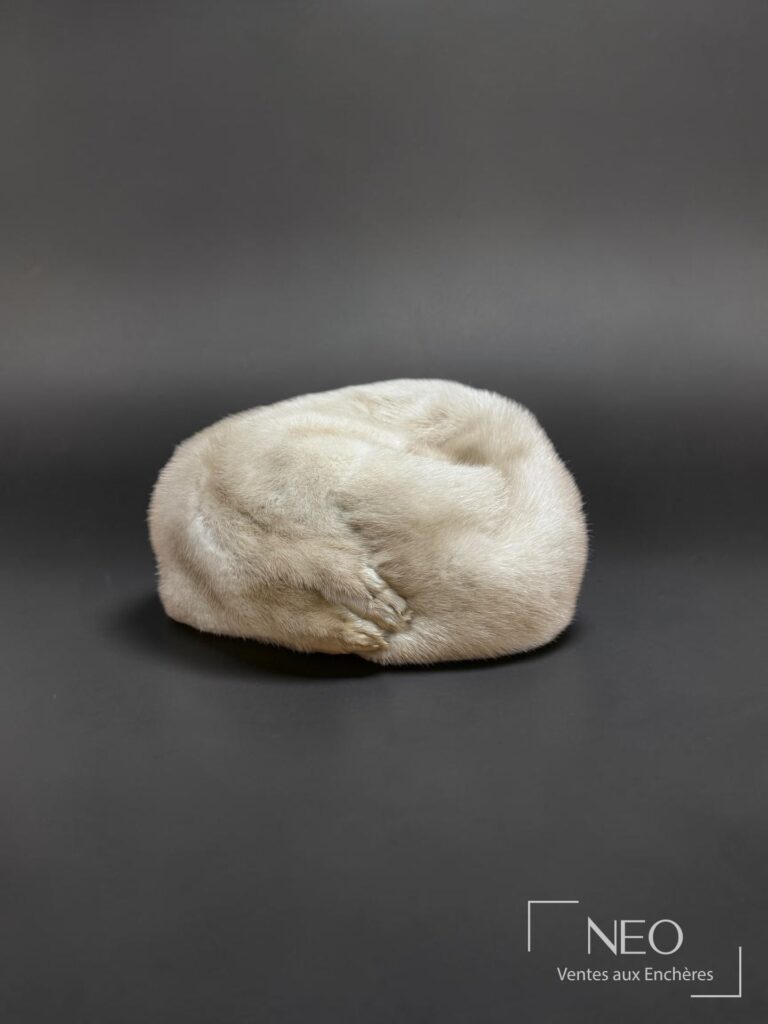 Toque en fourrure crème et beige