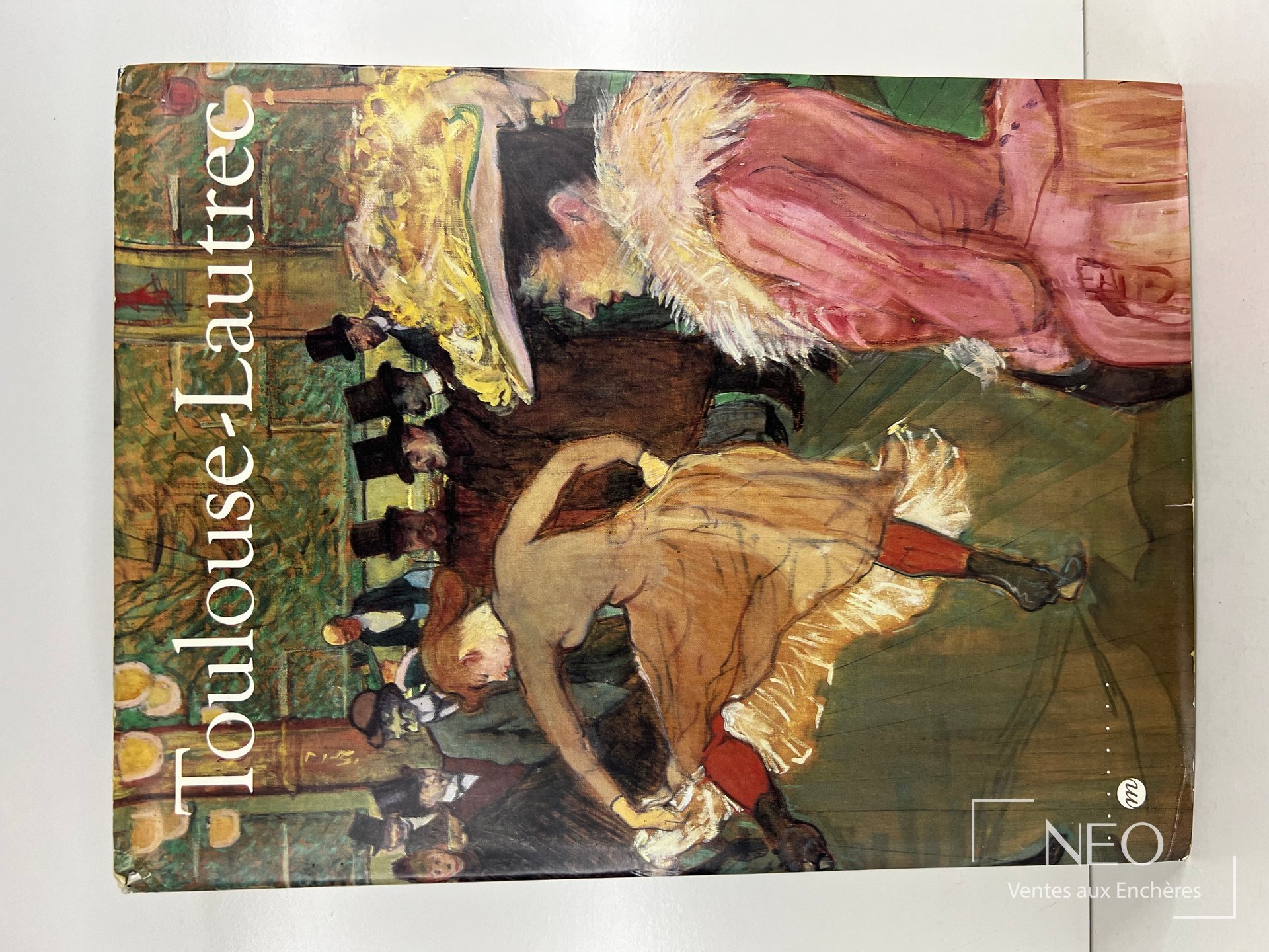 Couverture illustrée de l'ouvrage Toulouse-Lautrec avec scène de cabaret.