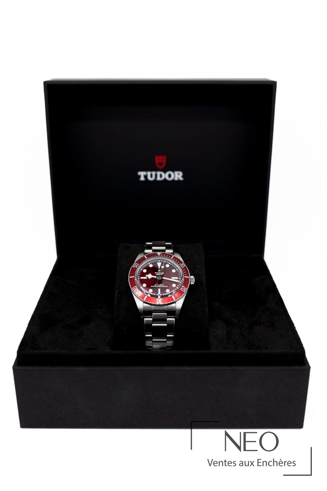 Montre Tudor Black Bay 58 en acier dans son écrin noir ouvert