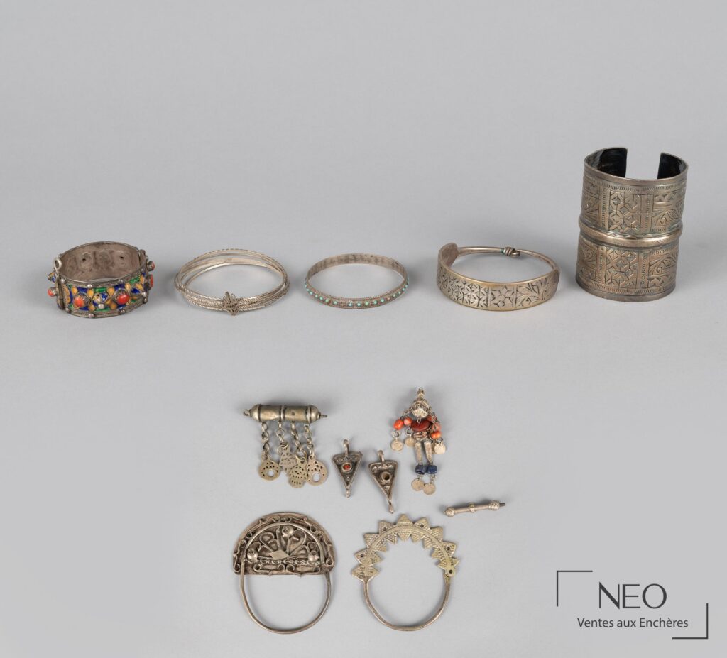 Lot de bijoux tunisiens en argent avec bracelets