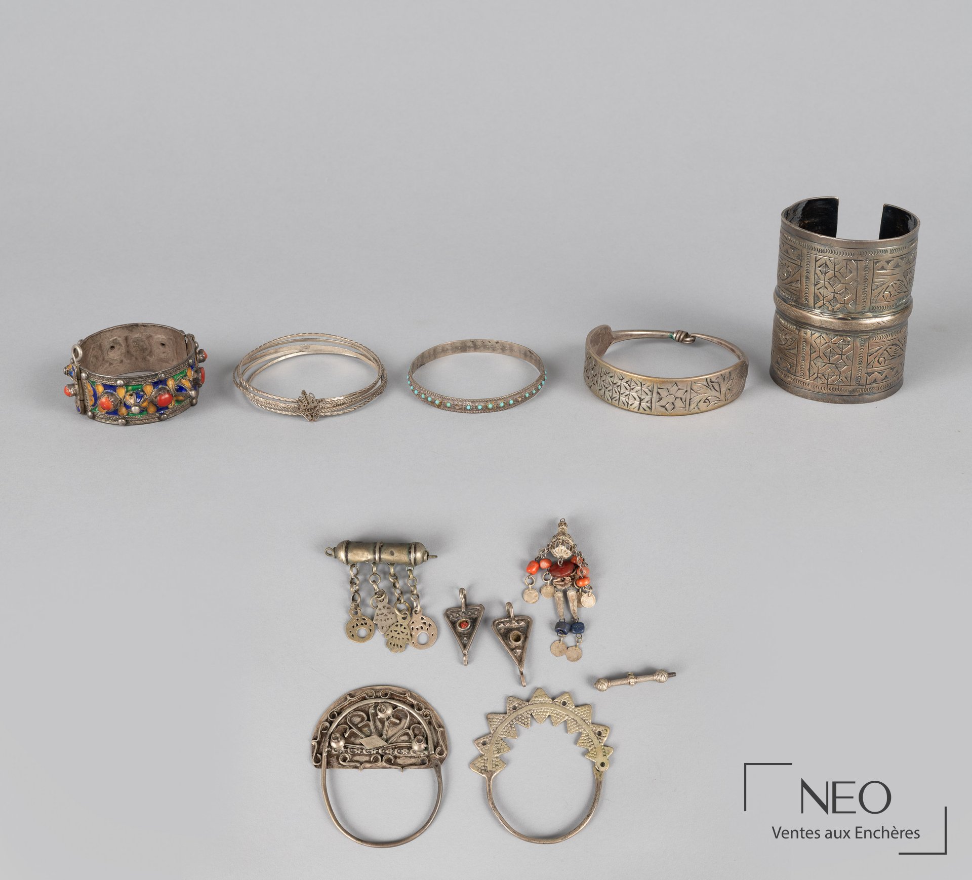 Lot de bijoux tunisiens en argent avec bracelets