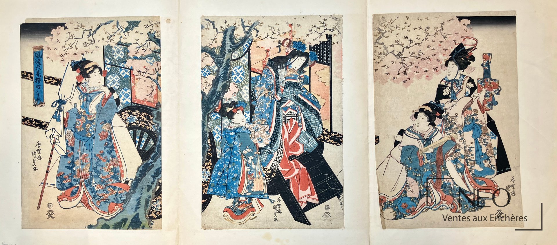 Triptyque japonais montrant trois courtisanes en kimono sous des pruniers en fleurs