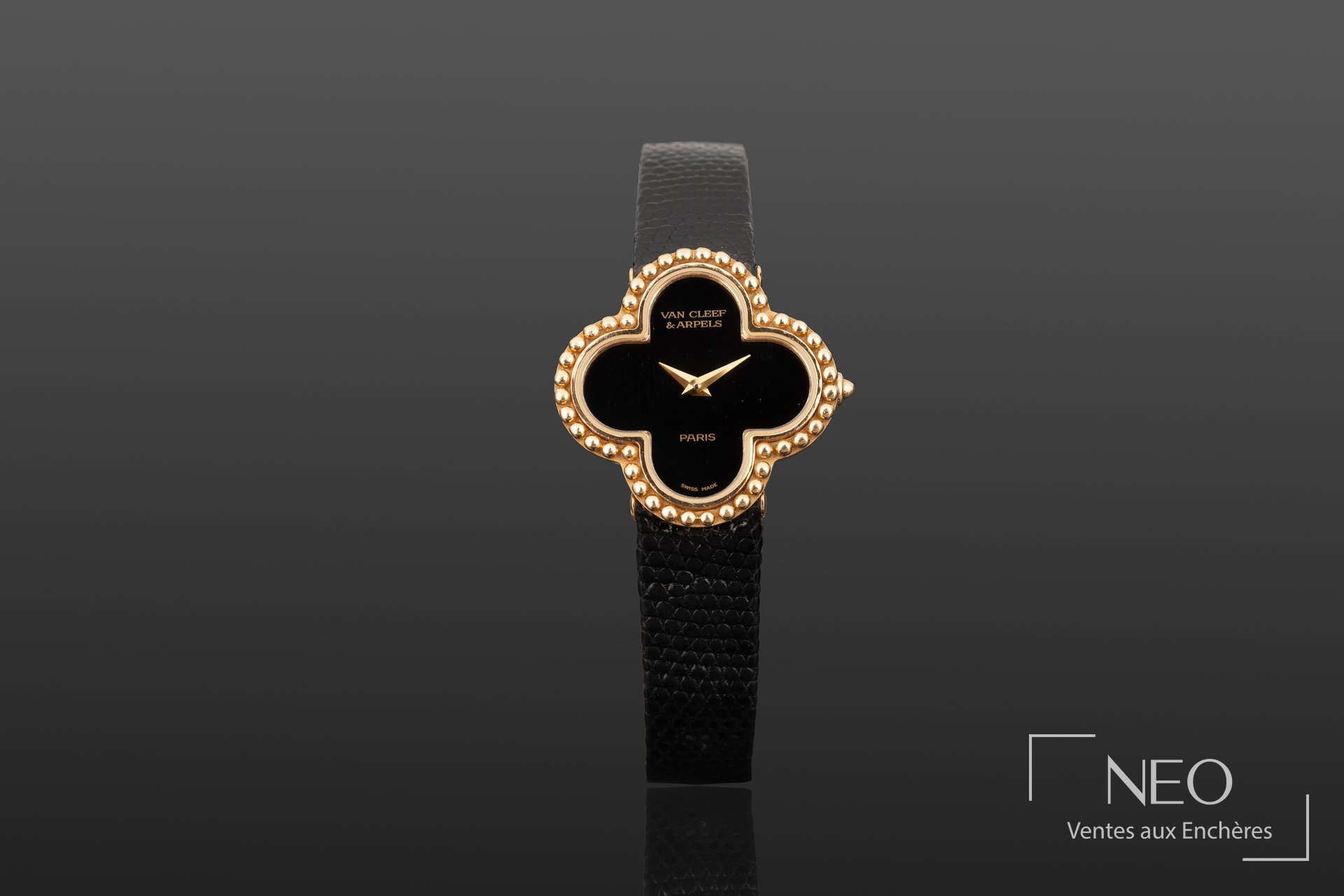 Montre Van Cleef & Arpels Alhambra vue de face
