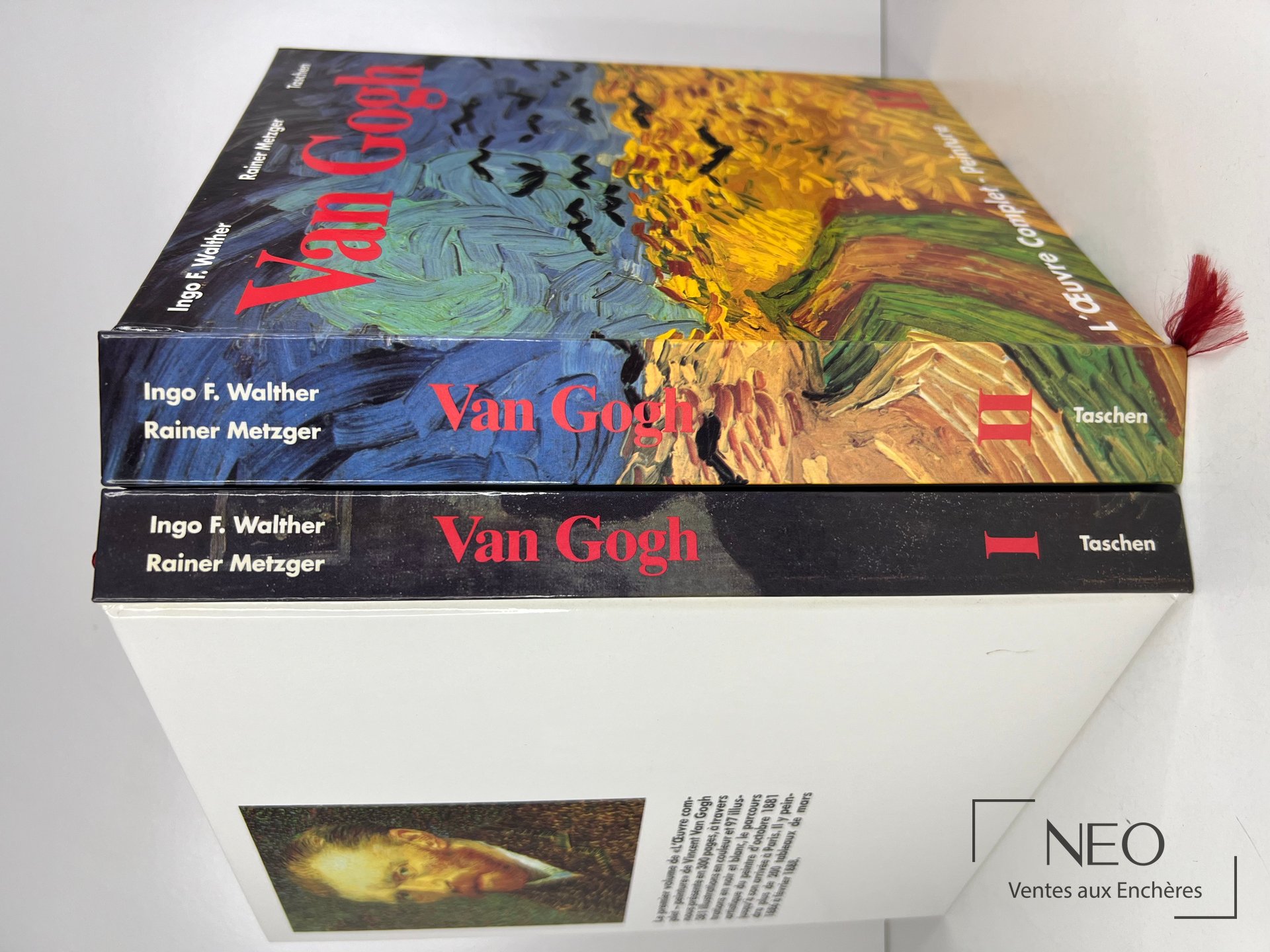 Coffret illustré Van Gogh Taschen avec dos visibles et couverture colorée