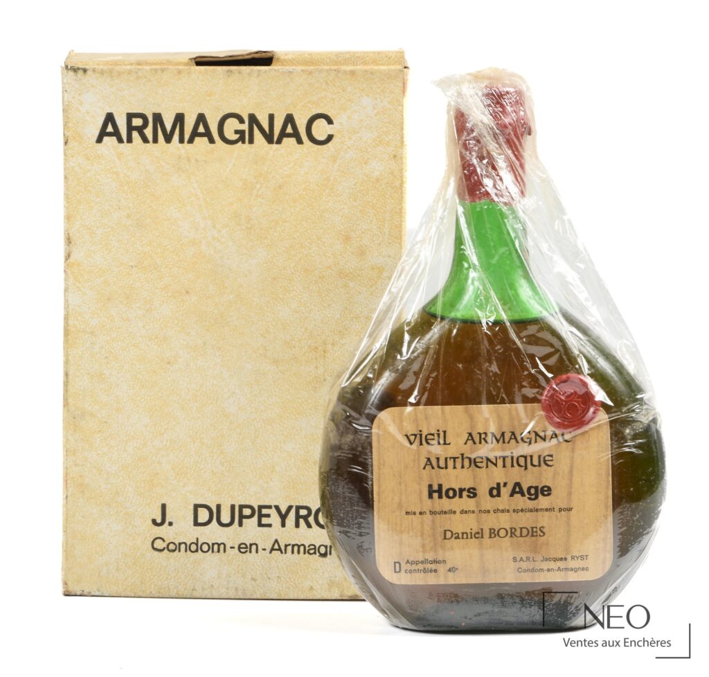 Bouteille de vieil armagnac J. Dupeyron XO en emballage plastique