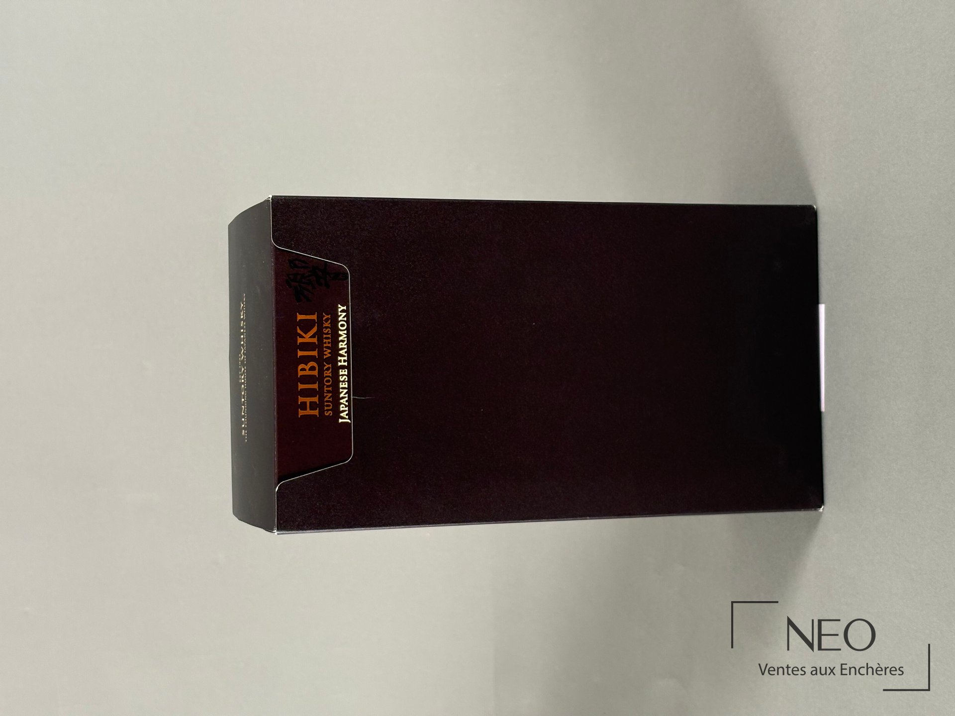 Étui d’origine sombre pour whisky Hibiki Japanese Harmony Master’s Select