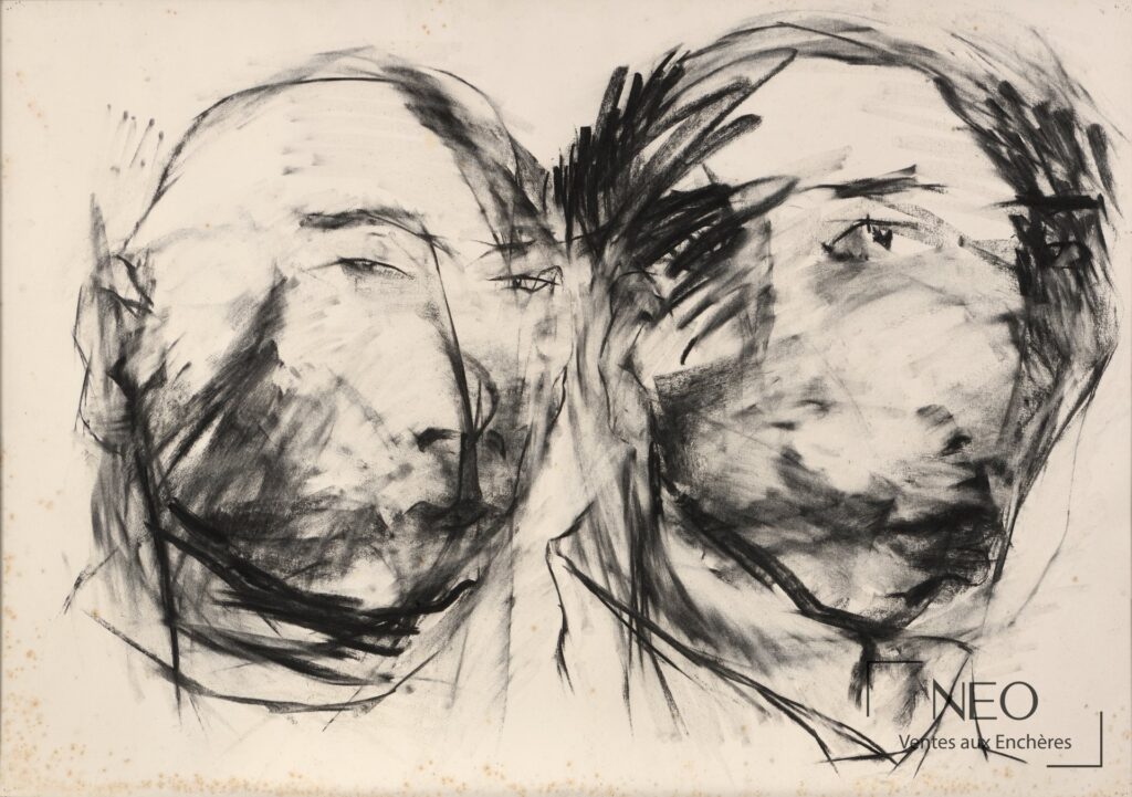 Dessin au fusain représentant deux visages sur papier