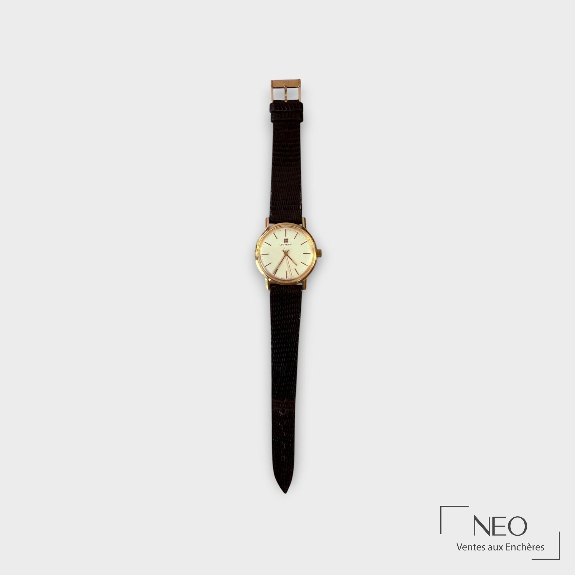Montre bracelet Zenith Surf en or jaune sur bracelet cuir