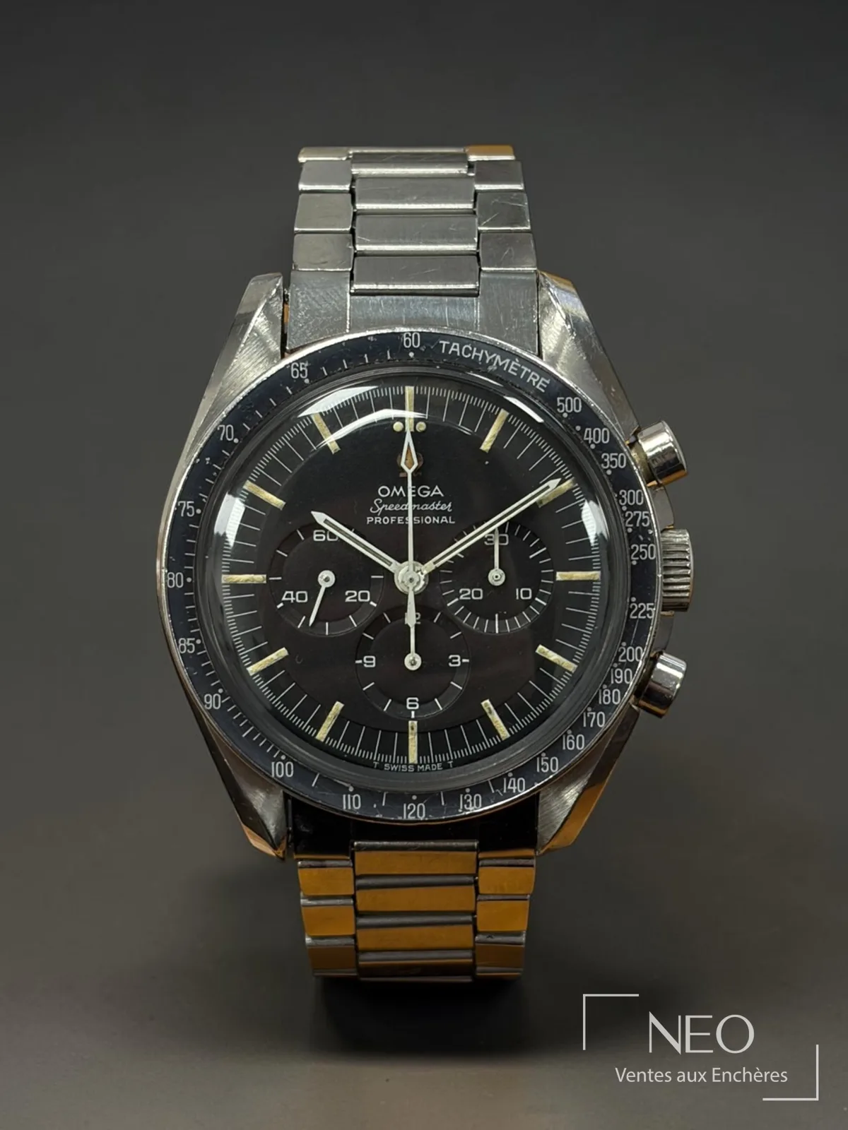 Cadran noir d'une Omega Speedmaster Professional 105.012, estimation montre Omega