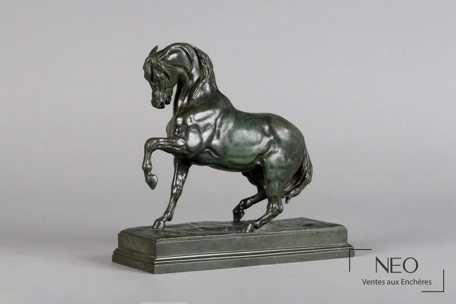 Cheval turc n°3, bronze à patine verte d'Antoine-Louis Barye fondu par Barbedienne, vendu par NEO Enchères