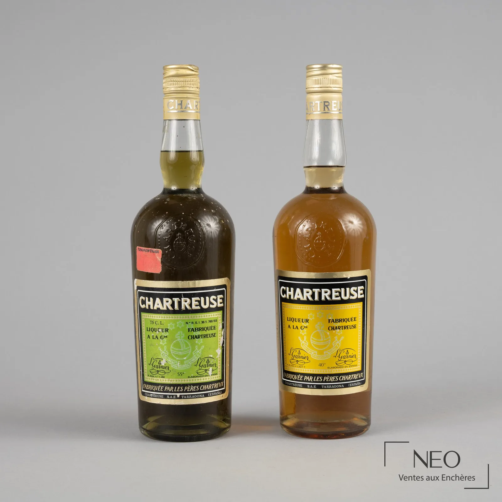 Chartreuse verte et jaune de Tarragone période 1973-1985, reconnaissables à leur capsule à vis