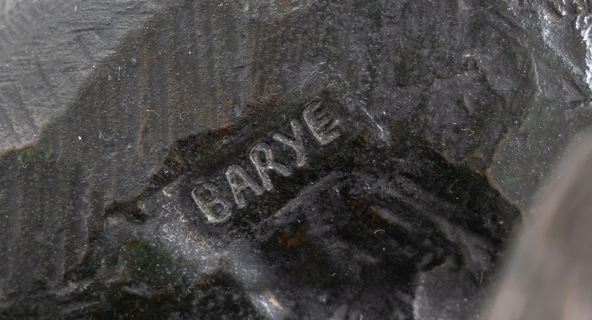 Signature BARYE sur le rocher d'un Guerrier tartare d'Antoine-Louis Barye en fonte d'édition ancienne