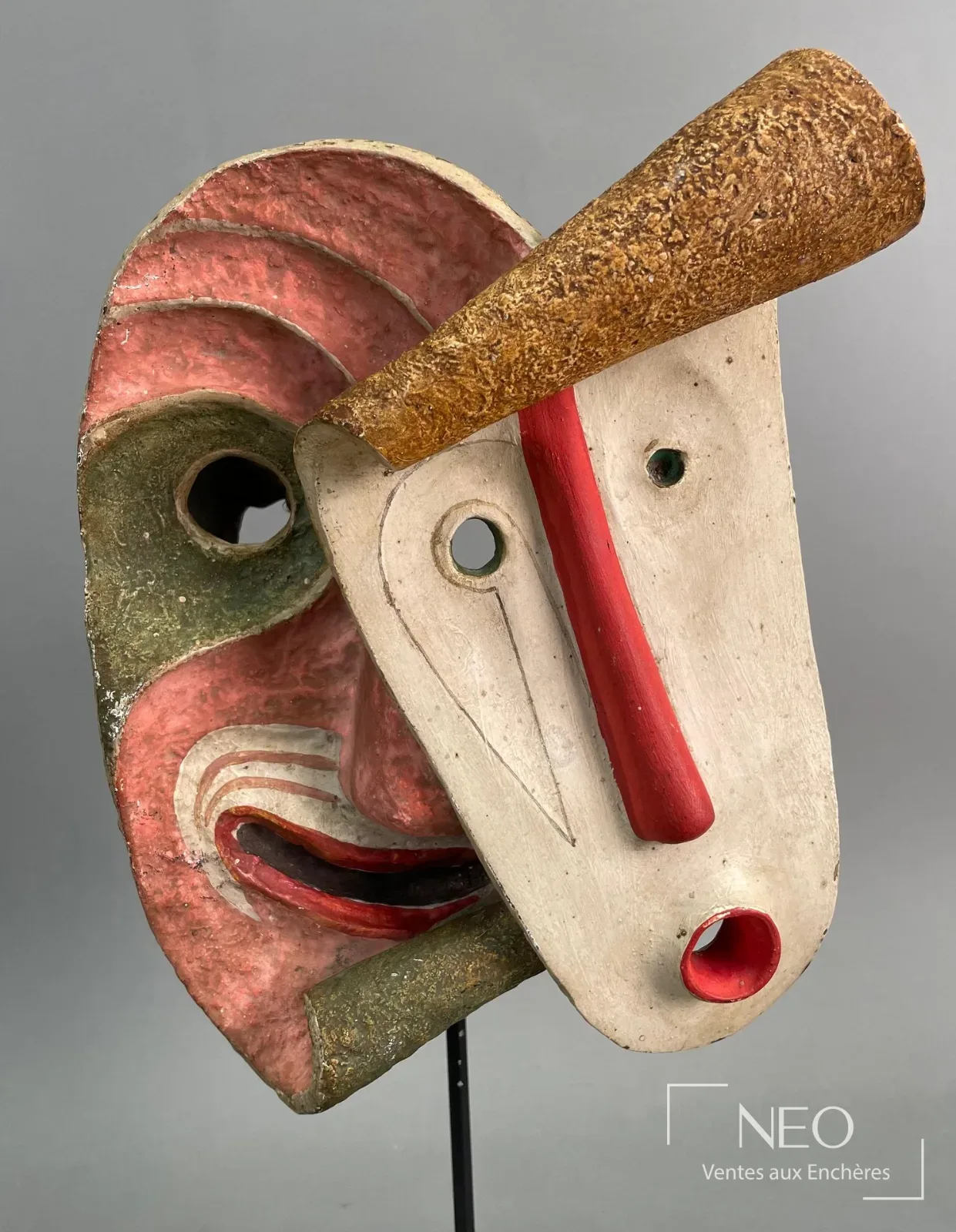 Jean Lambert-Rucki, Double masque, bronze peint polychrome, adjugé 6 240 € par NEO Enchères
