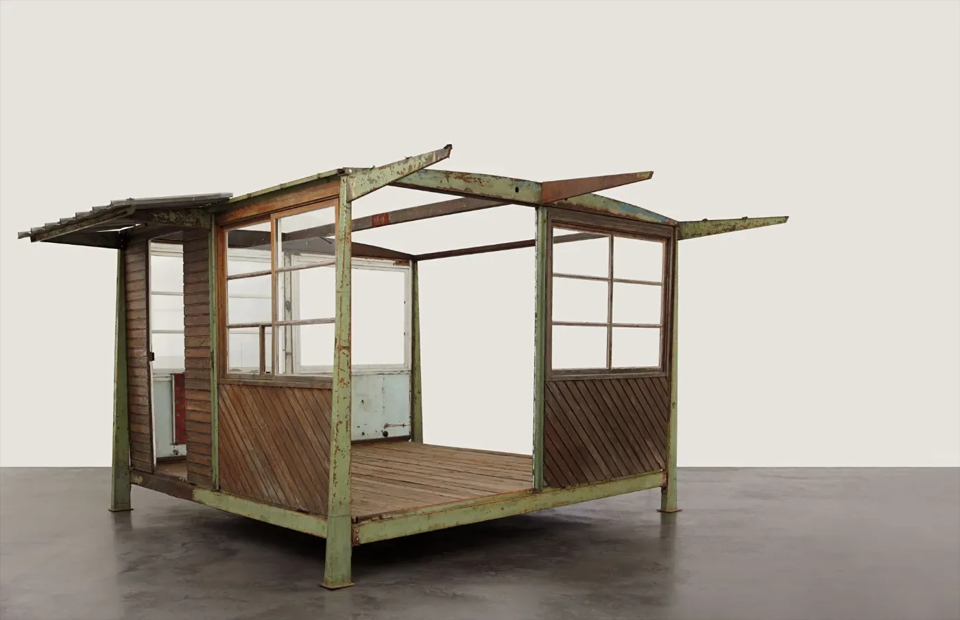 Loge démontable de l'usine Ferembal à Nancy, baraque militaire 4x4 de Jean Prouvé
