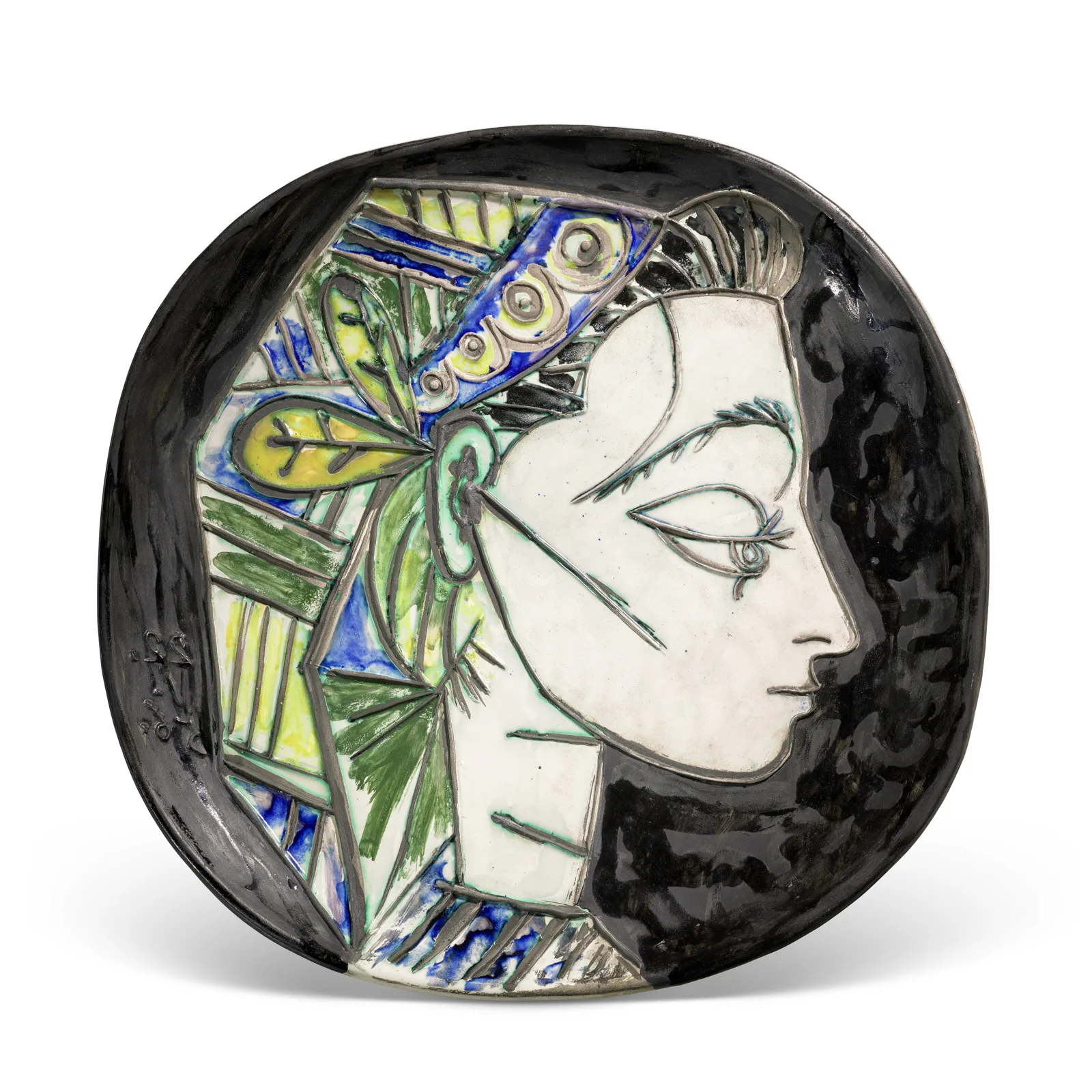 Plat Profil de Jacqueline de Picasso daté 22.1.56, pièce unique sur un support empreinte originale